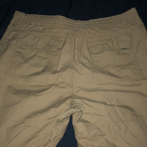 GAP Pants (M 32-34) - Picture 5 of 6